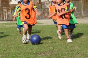 幼児年代のサッカーの練習で大切な事とは？幼児に合った指導法を解説。