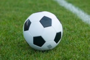 小学生に適したサッカーボールとは？サイズや選び方のポイントを紹介